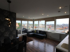 Luxury 2 Bed Penthouse Apartment near station